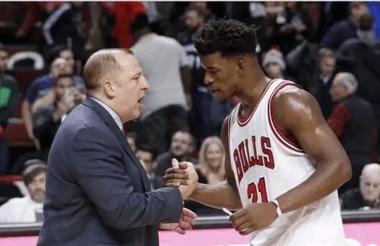 在点球的争 在点球的争