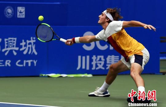 拉塞尔自加 拉塞尔自加