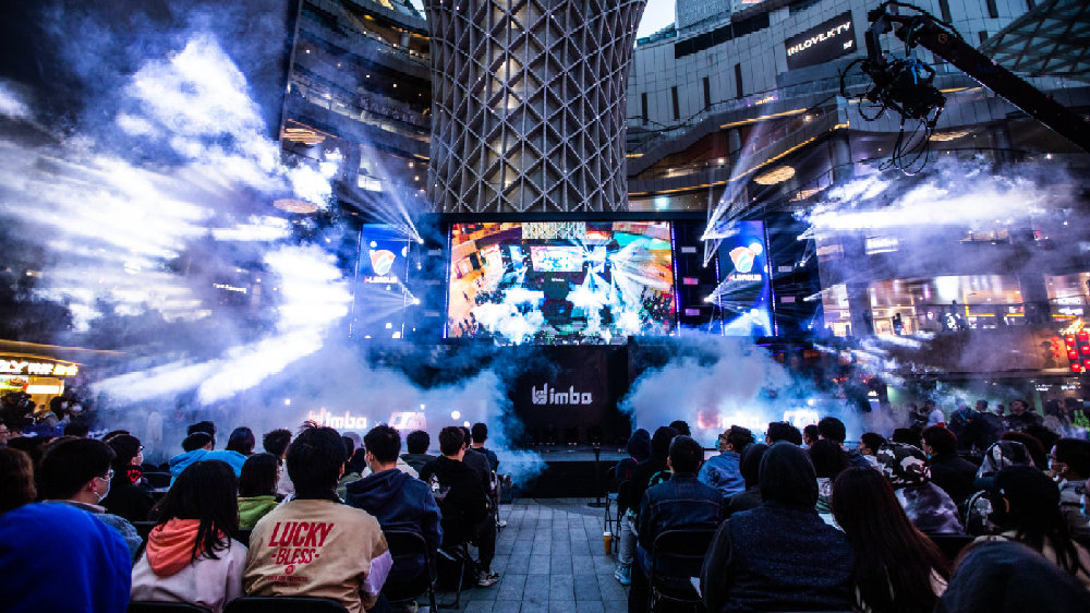 相比之下 相比之下